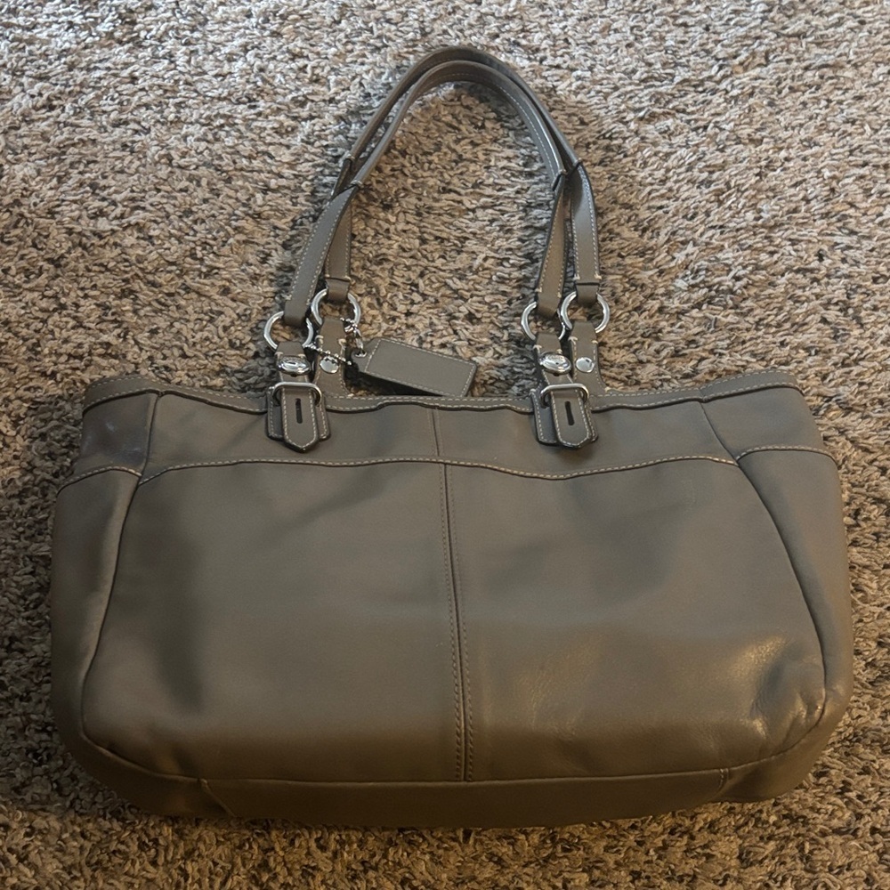 RARE LIMITED EDITION  vintage Coach Gallery Gray Tote Bag in Leather - Picture 7 of 10